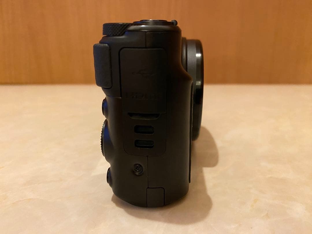 【美品】キャノン パワーショット SX740 HS ブラック 黒 コンデジ