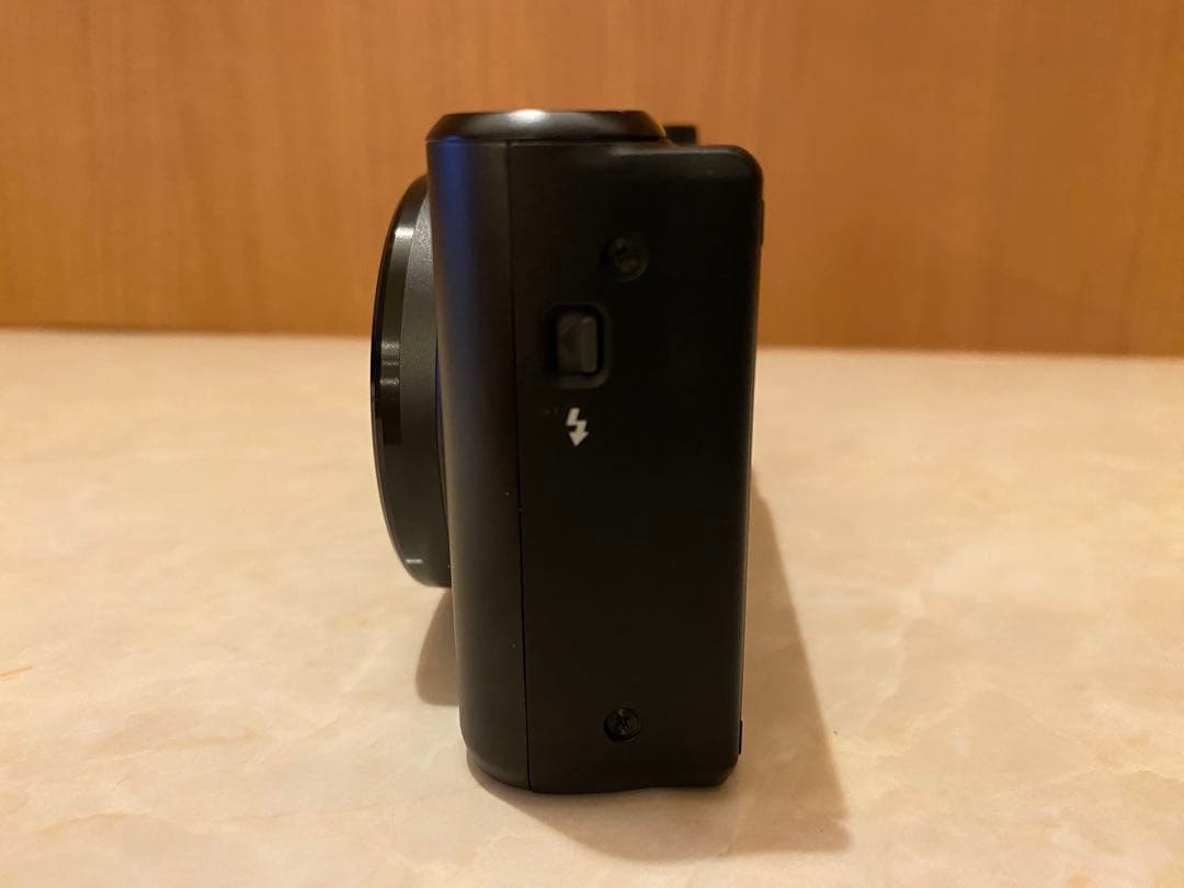 【美品】キャノン パワーショット SX740 HS ブラック 黒 コンデジ