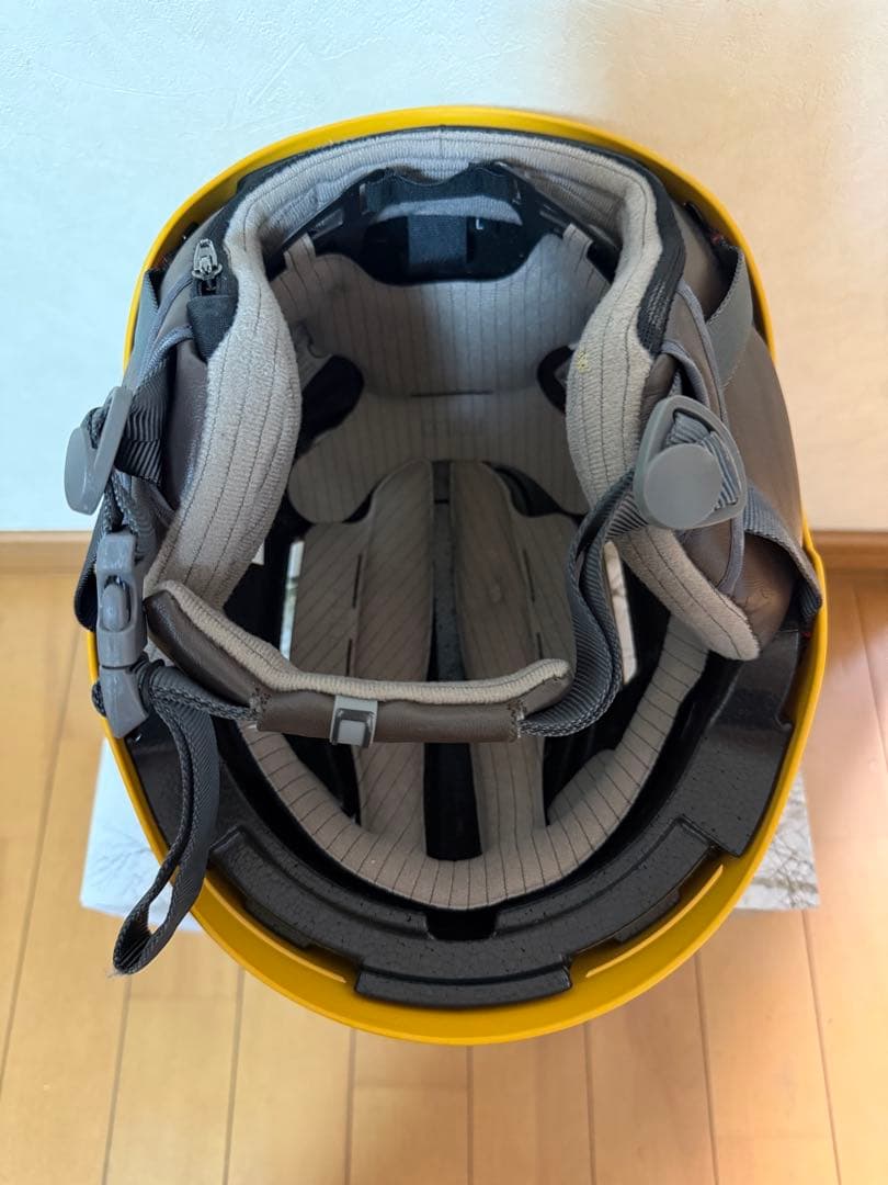 【値下げしました】SMITH イエロー スノーボード スキー ヘルメット