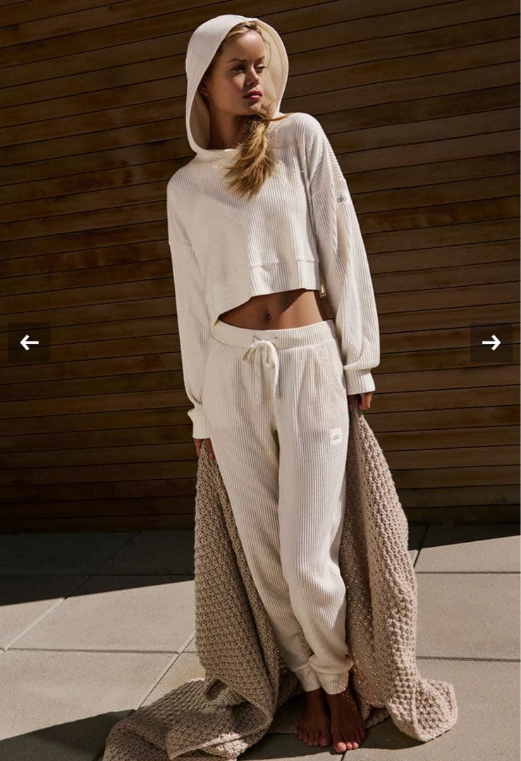 極美品◎alo ミューズフーディ XXS