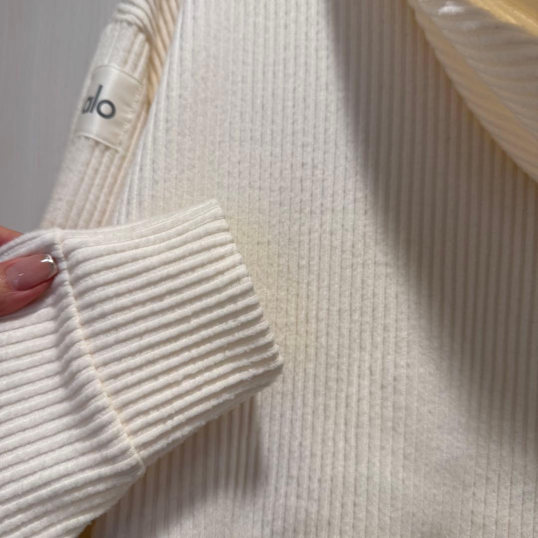 極美品◎alo ミューズフーディ XXS