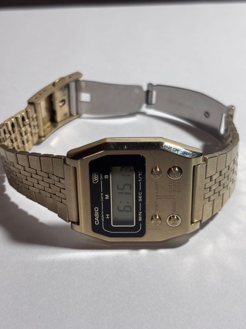 CASIO A1100G-5JFゴールド レトロフューチャーほぼ未使用品