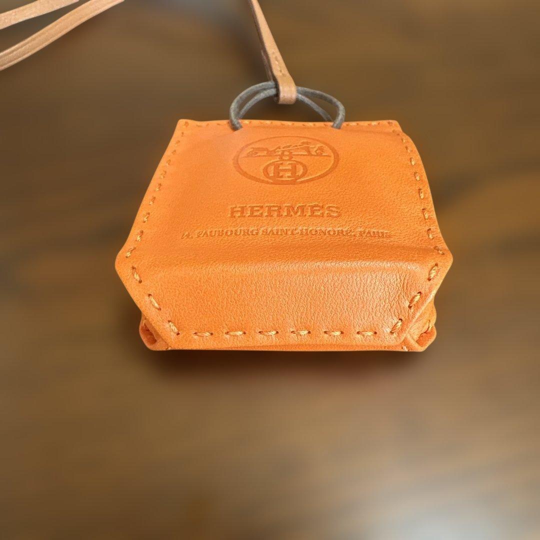 ラ*】様 HERMES レザー チャーム オレンジ
