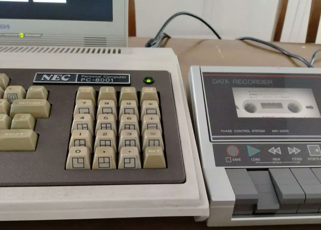■NEC PC-8001 + マニュアル３冊　レトロPC ジャンク
