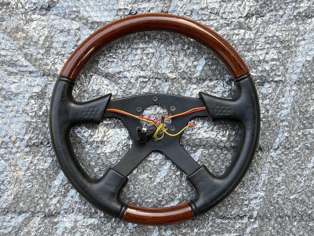 MOMO ウッドステアリング Olympic3 ウッドコンビステアリング