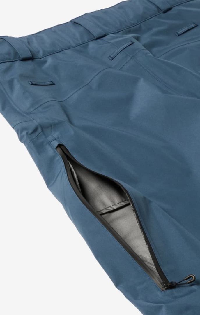 ゴールドウィン GOLDWIN ゴアテックススリーレイヤーパンツ サイズ4 新品