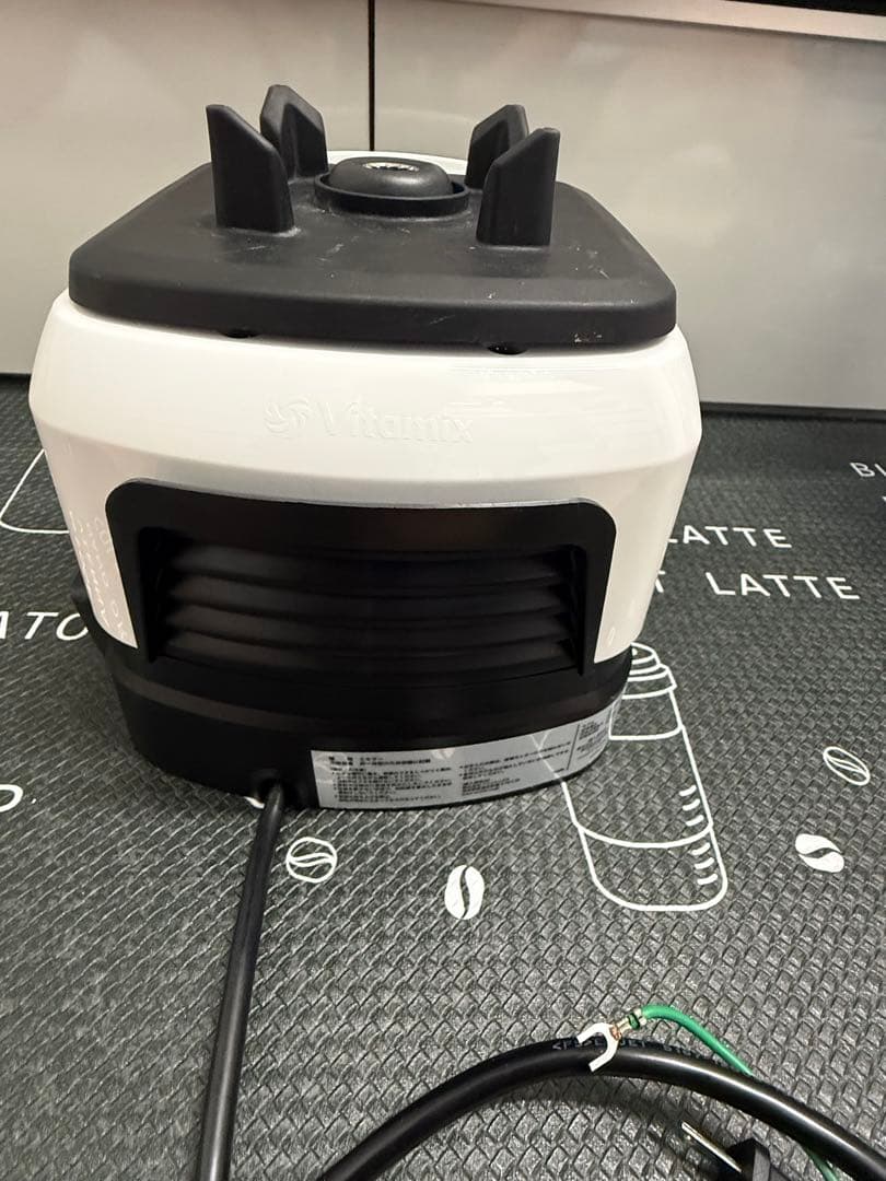 む*こ様 Vitamix ミキサー V1200i ホワイト