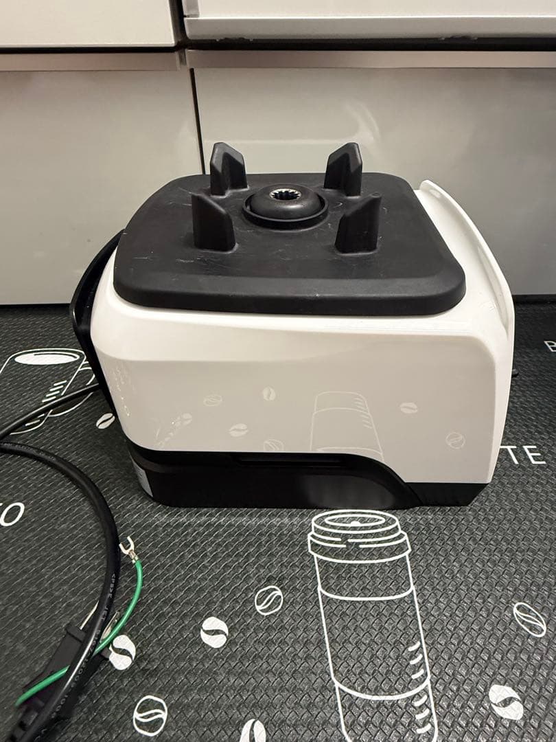 む*こ様 Vitamix ミキサー V1200i ホワイト