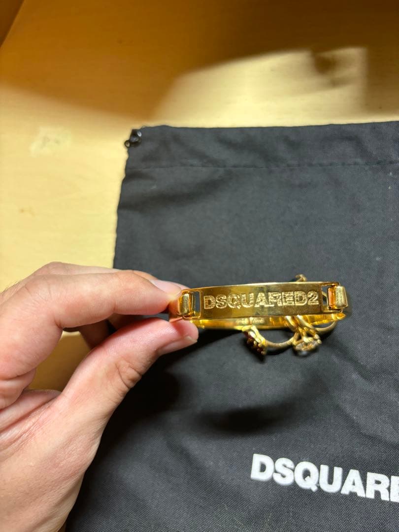 DSQUARED2 ディースクエアード　ゴールド バングル