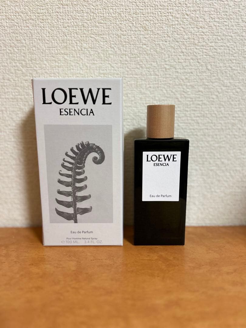 【美品】LOEWE ESENCIA オードパルファム 100ML