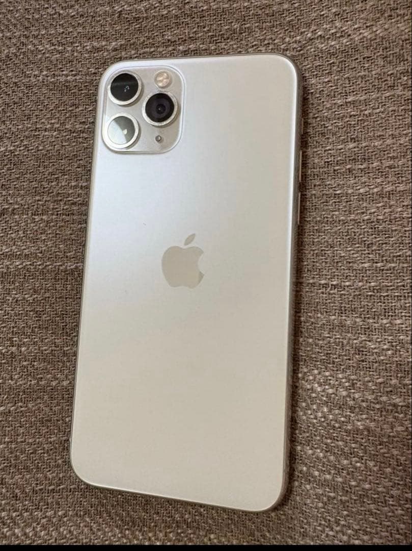 iPhone11pro シルバー256GB