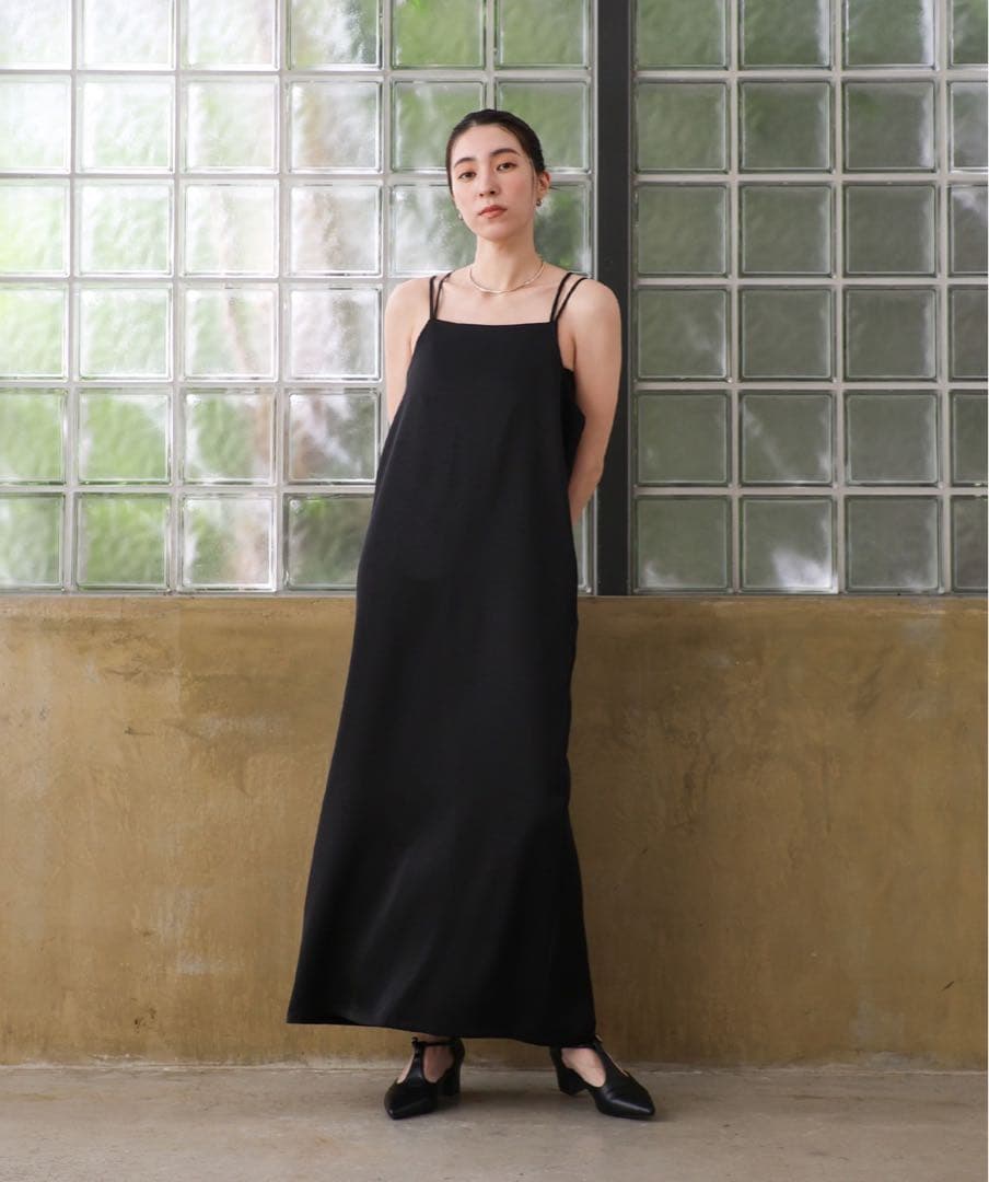 【オケージョン/結婚式】フリルトップスサテンキャミワンピースセット