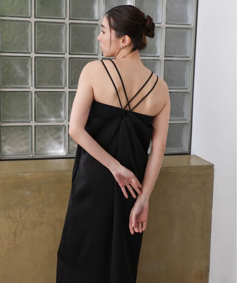 【オケージョン/結婚式】フリルトップスサテンキャミワンピースセット