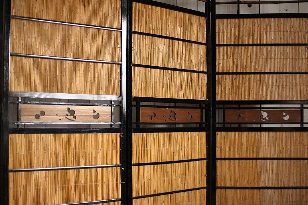 古い簾屏風　衝立　目隠し 四つ折り　透かし彫り　古民家　古道具