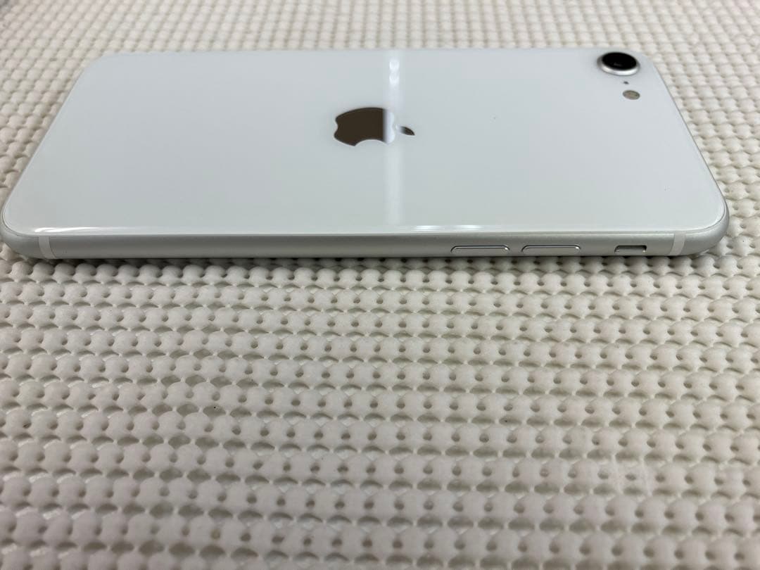 iPhone SE 第2世代 128GB バッテリー新品