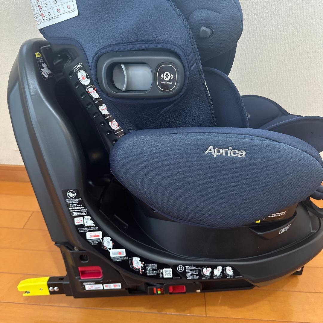 美品！24年チャイルドシート　アップリカ フラディア グロウ エバー プレミアム