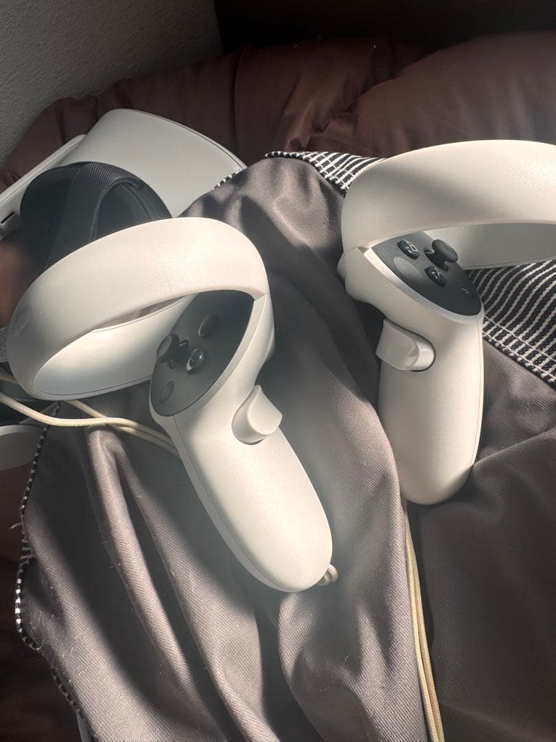 ［箱無し］ quest 2 128GB エリートストラップ付き