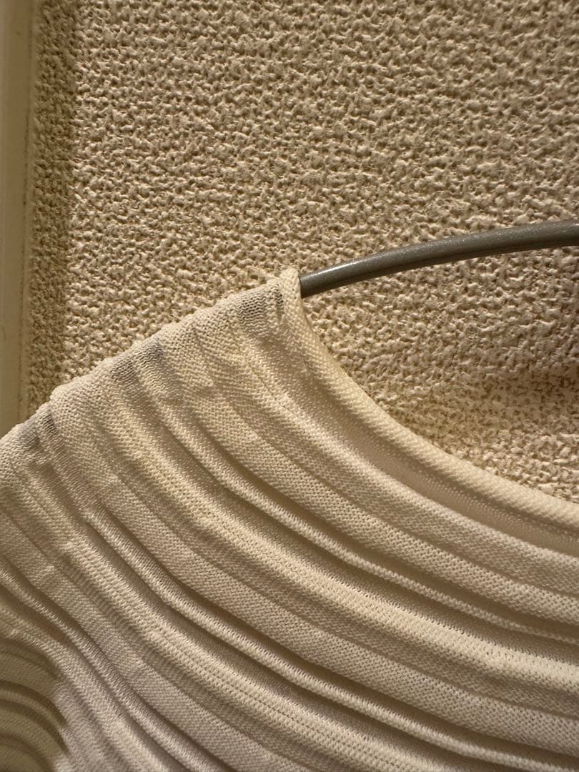 PLEATS PLEASE ホワイト 半袖 トップス