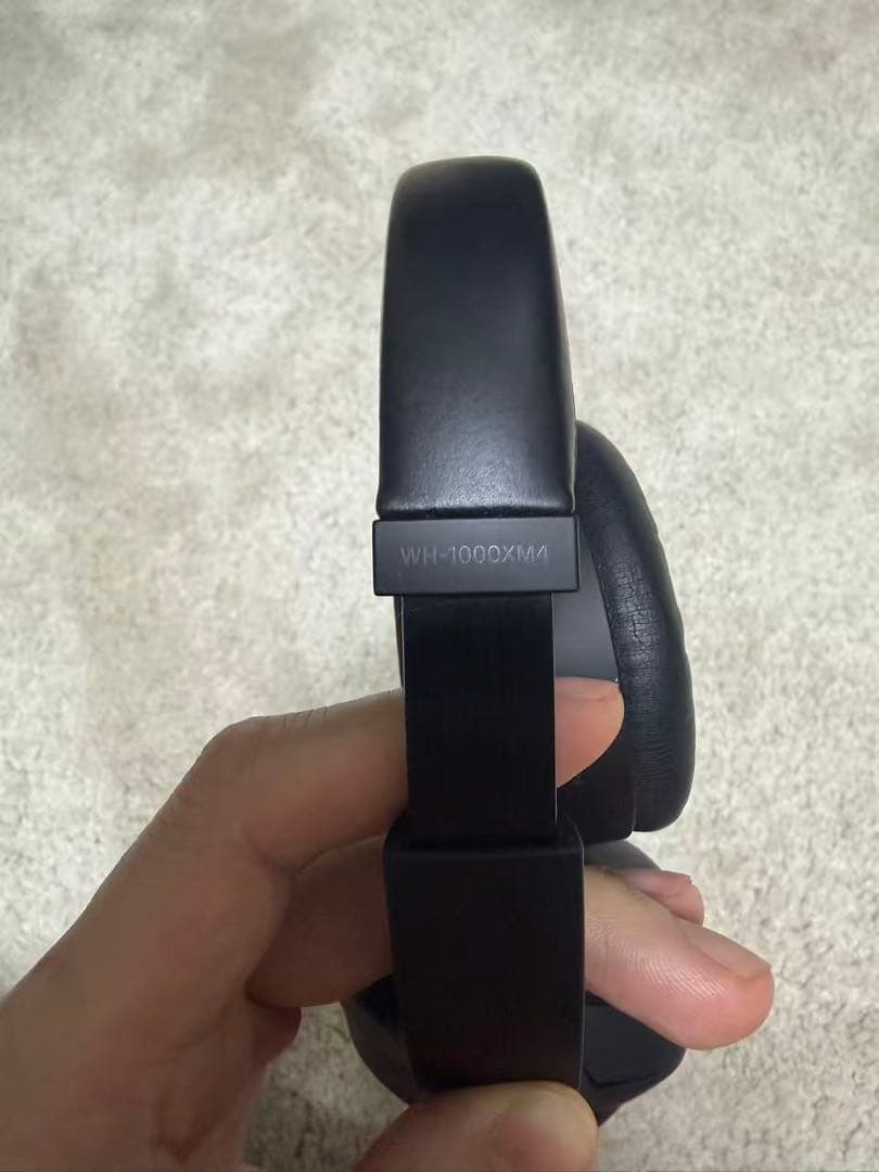 Sony WH-1000XM4ワイヤレスヘッドホン ブラック