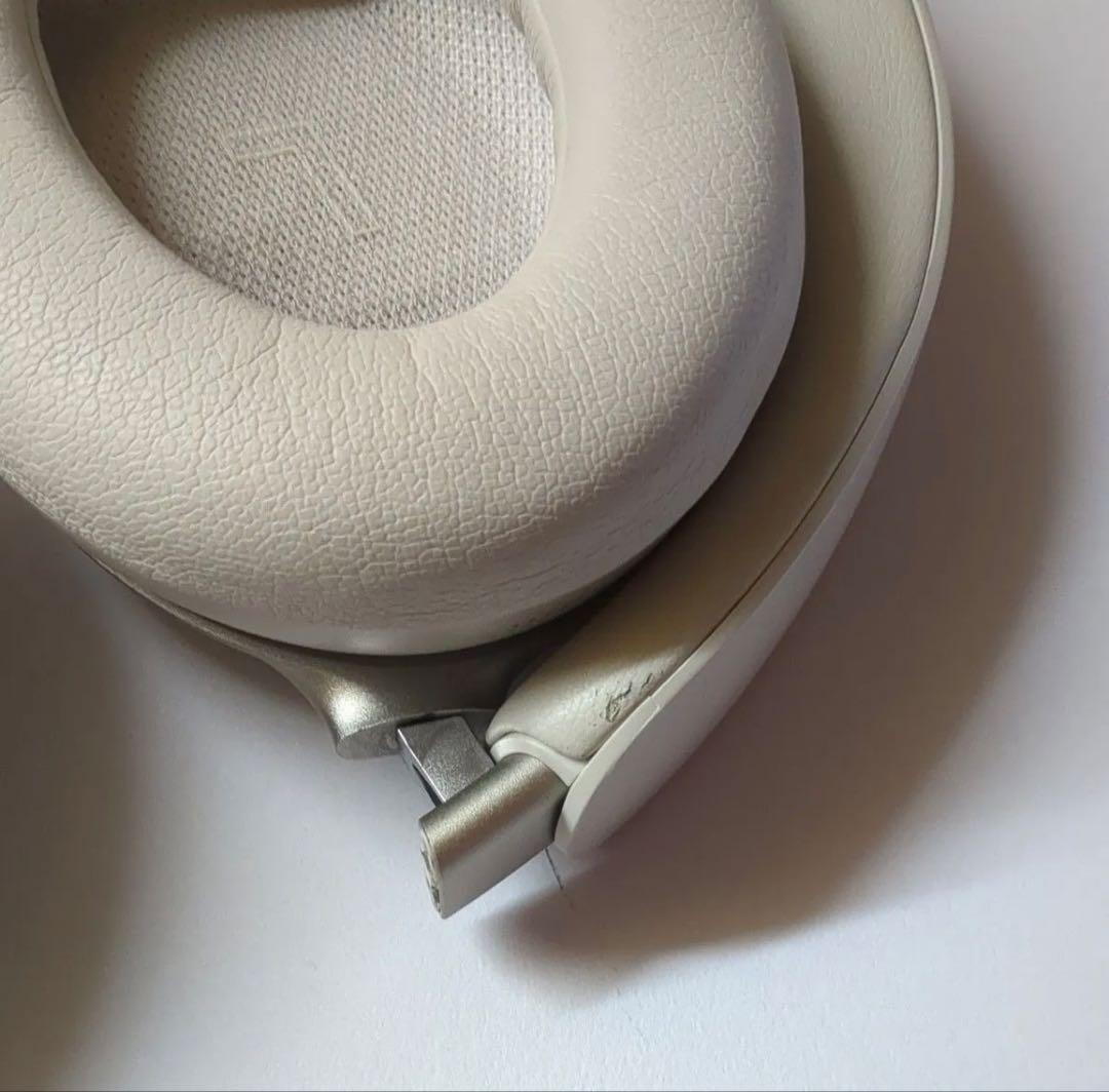 Bose QuietComfort Headphones　ホワイトスモーク
