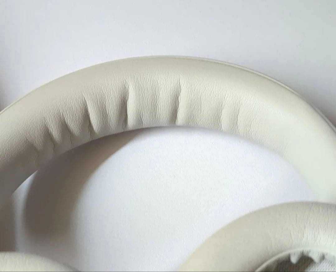 Bose QuietComfort Headphones　ホワイトスモーク