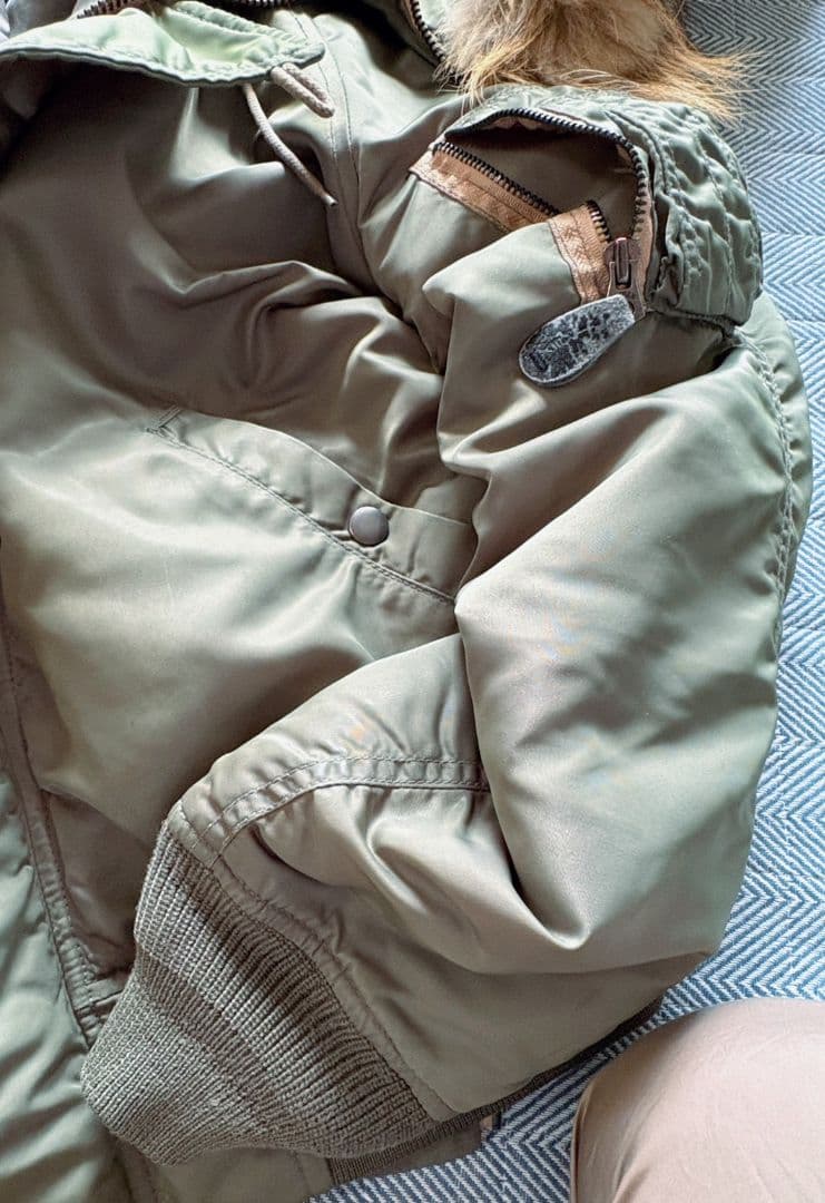 AVIREX N-2B フライトジャケット フード ファーアウター 短丈