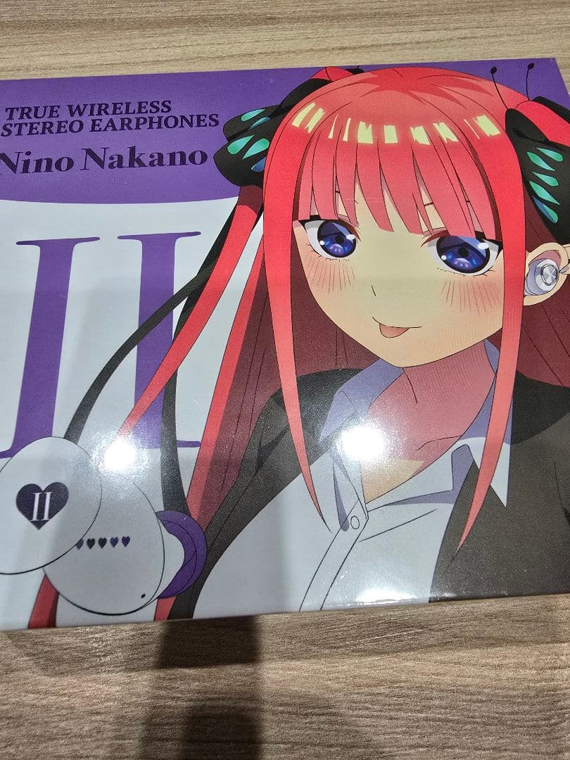 五等分の花嫁　ワイヤレスイヤホン　中野二乃モデル　新品　シュリンク付き