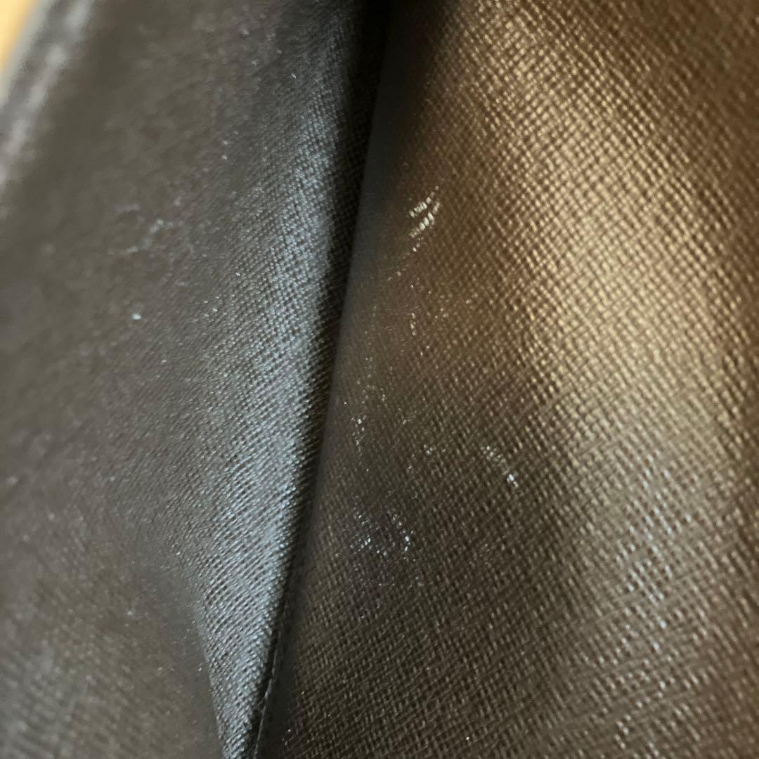 ルイヴィトン　長財布　イニシャル入り