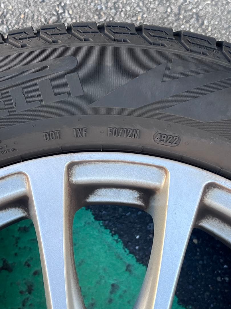 205/60 R16 スタッドレスタイヤ&アルミホイール