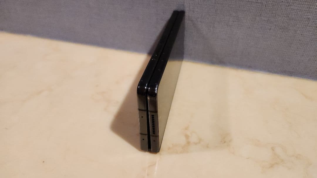 Samsung Galaxy Z Fold4　　ブラック