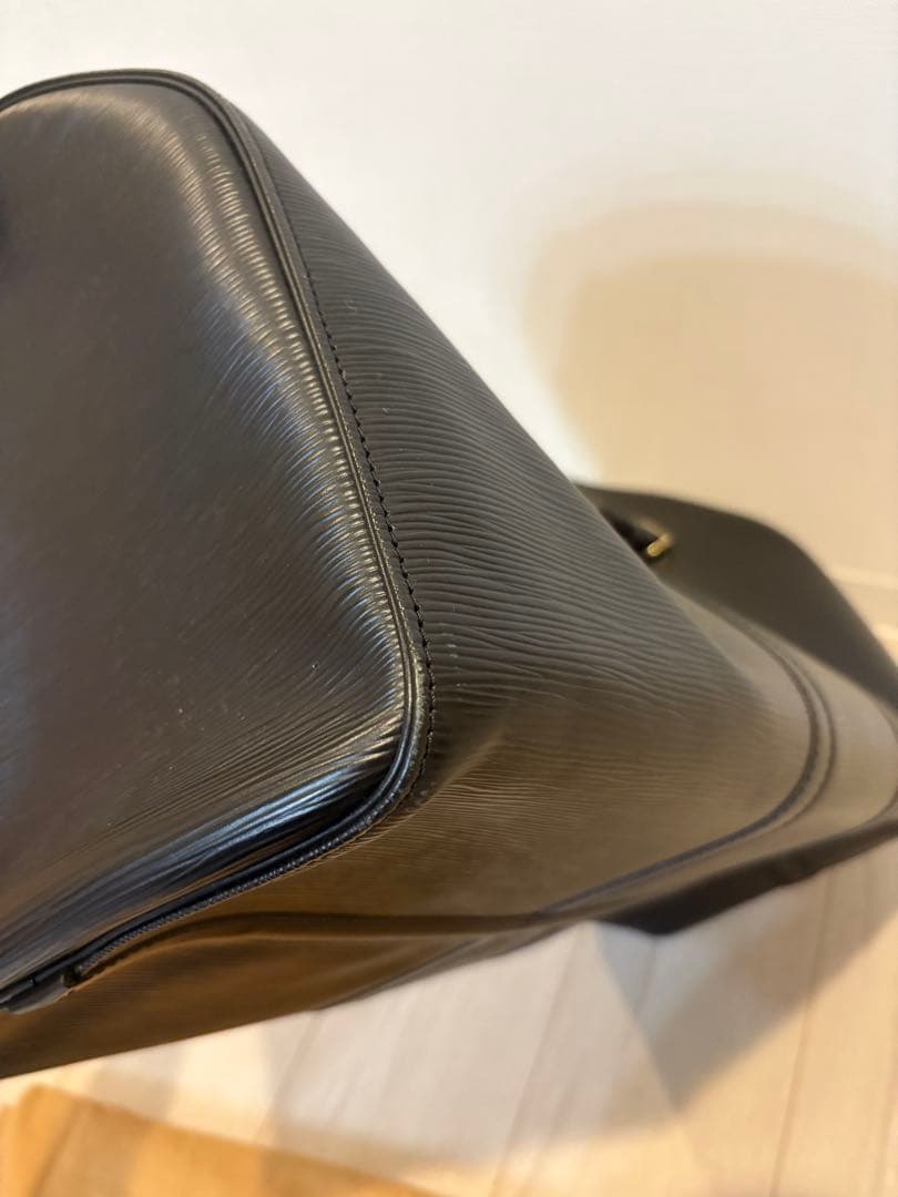 Louis Vuitton エピレザー ボストンバッグ ブラック