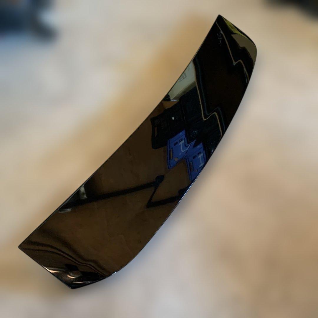 トヨタ　プリウス 30 後期　純正リアウィングハイマウント付き　ブラック　中古品