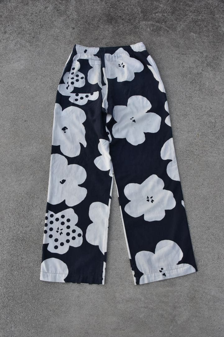 ポーカーズあつむ着用　FORMA 花柄　イージーパンツ