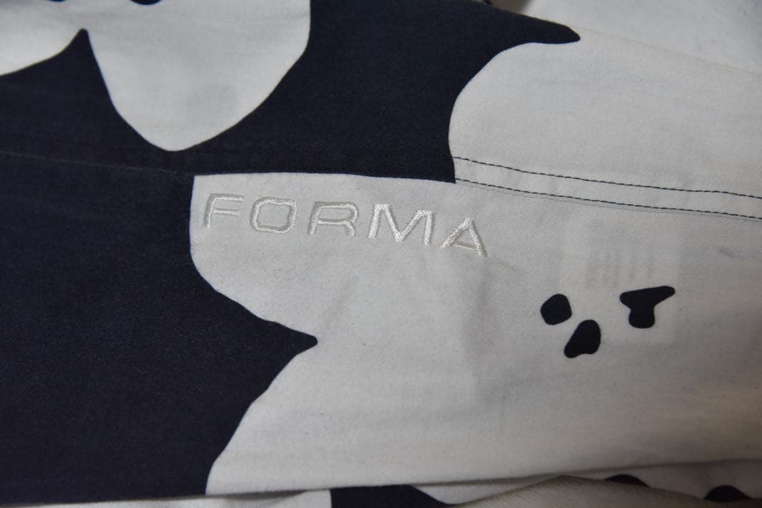 ポーカーズあつむ着用　FORMA 花柄　イージーパンツ