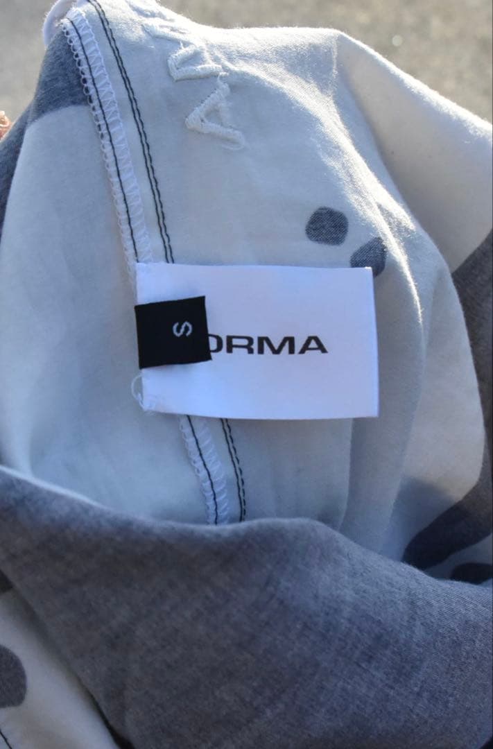 ポーカーズあつむ着用　FORMA 花柄　イージーパンツ