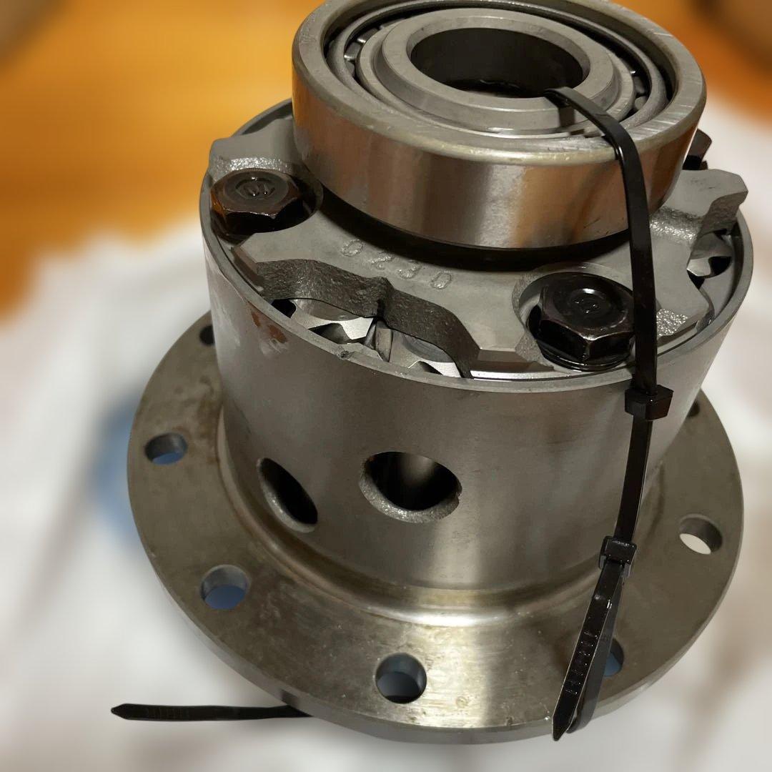 GR86（zn8）用　新車外し 純正トルセンデフ(ベアリング付き）