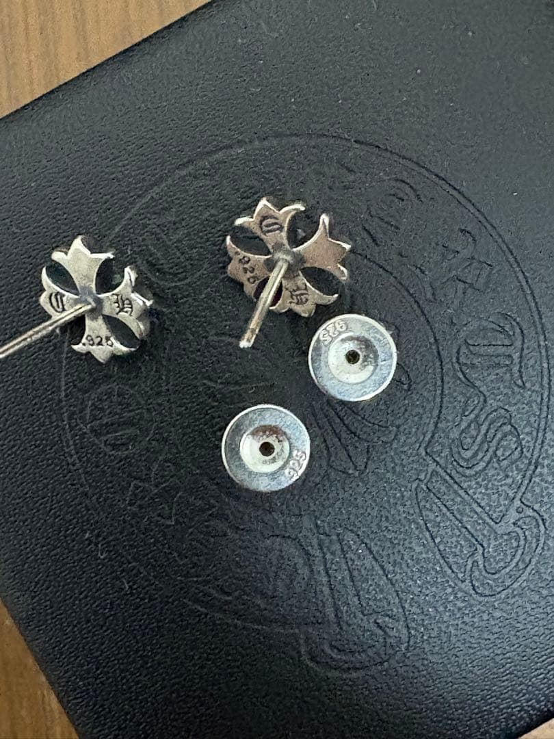 CHROME HEARTS　CHプラス　スタッドピアス