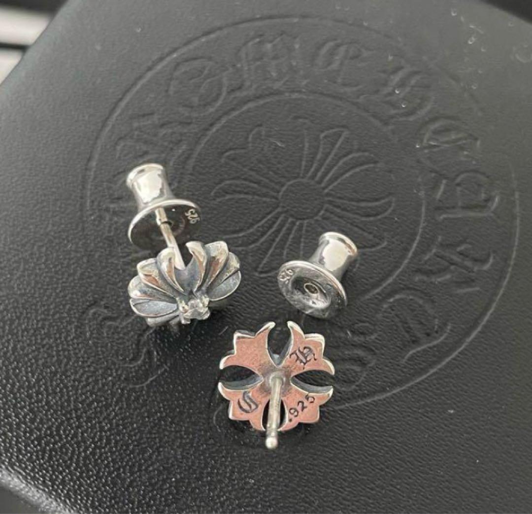 CHROME HEARTS　CHプラス　スタッドピアス