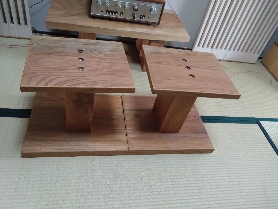 ケヤキスピーカースタンド