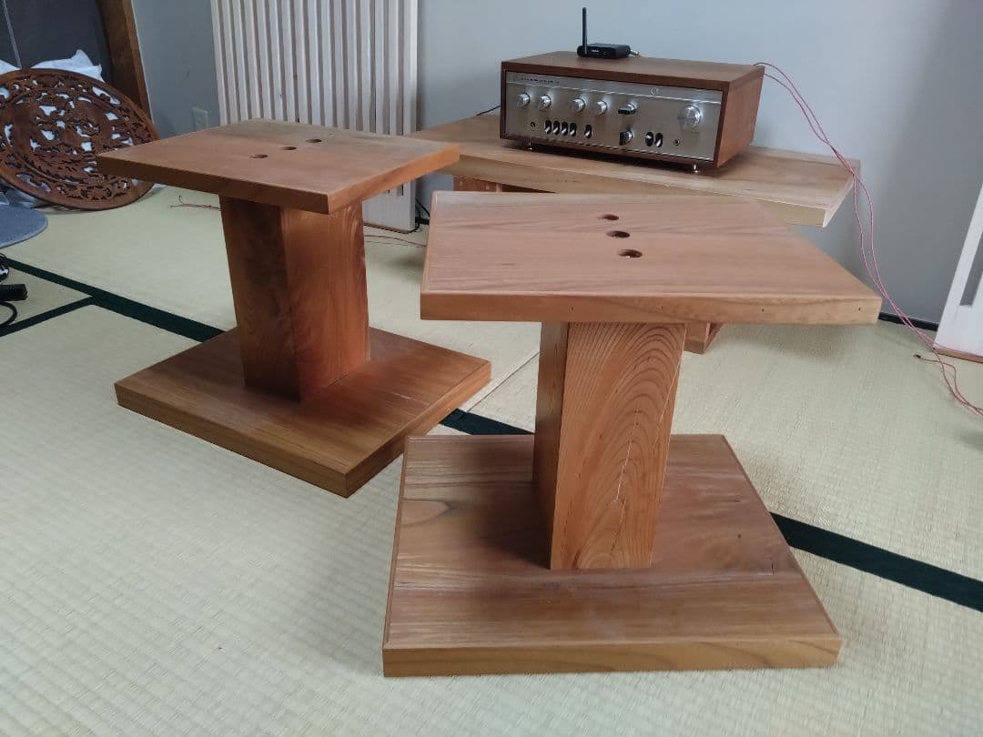 ケヤキスピーカースタンド