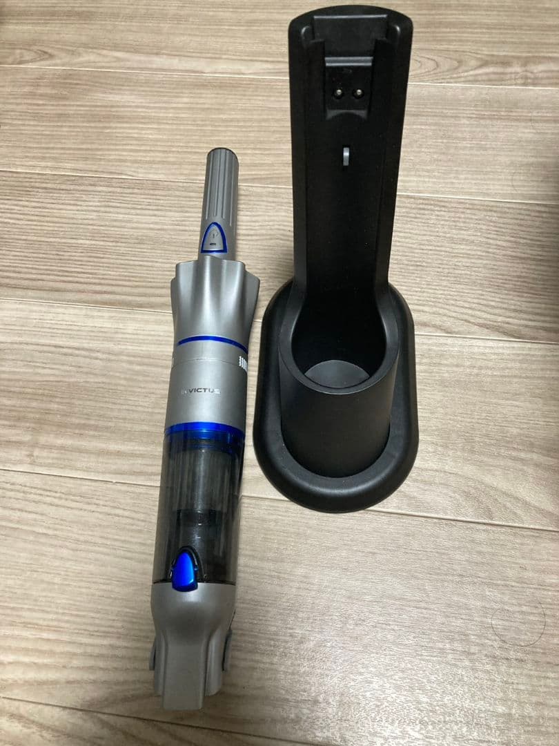 INVICTUS インビクタスワン 本体 各種アタッチメント付き 美品 掃除機