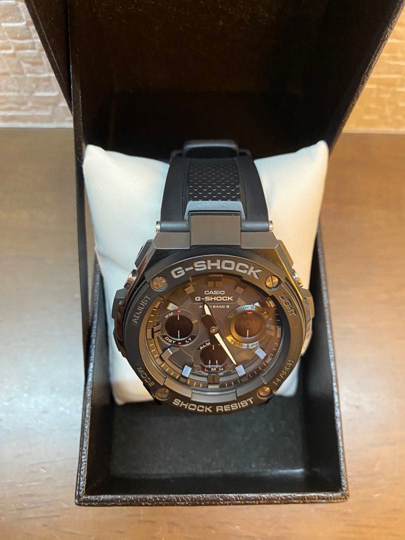 【極美品】CASIO G-SHOCK　GST-W100G-1BJF 電波時計