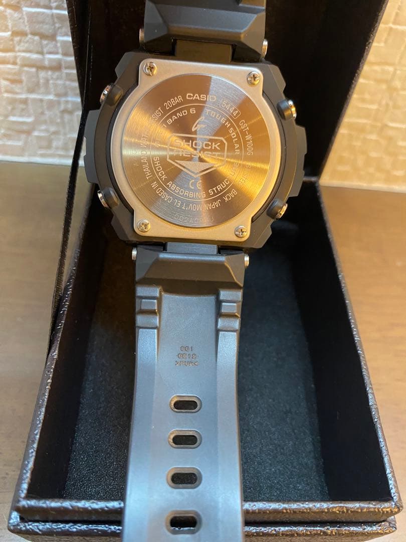 【極美品】CASIO G-SHOCK　GST-W100G-1BJF 電波時計