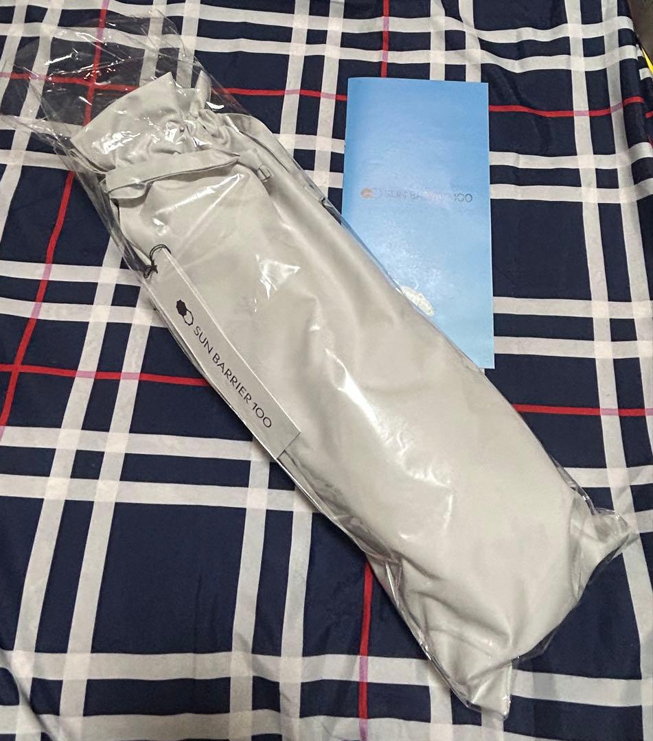 mi！新品未開封　サンバリア100 日傘3段折　無地　ホワイト　田中みなみ