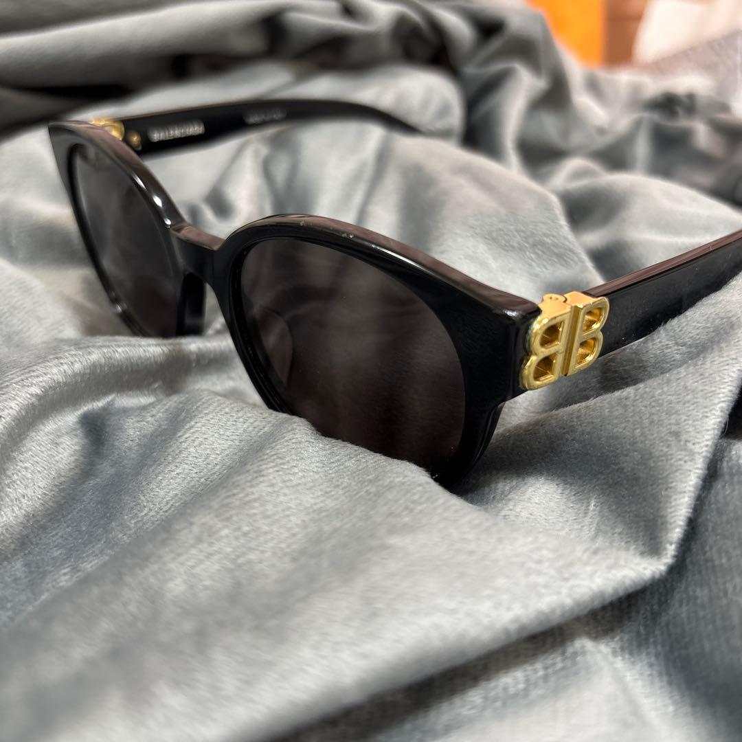 バレンシアガ　サングラス