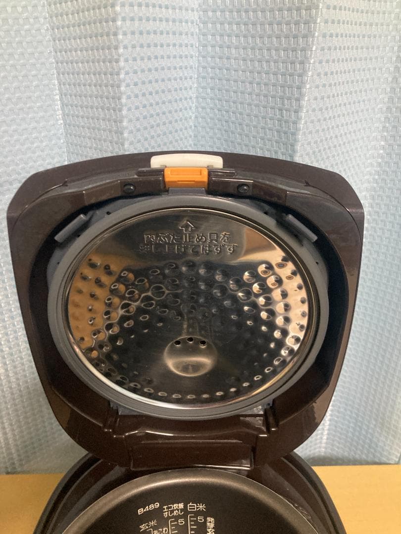 ★★2019 年製 Zojirushi NP-VZ10 炊飯器 5.5合★001