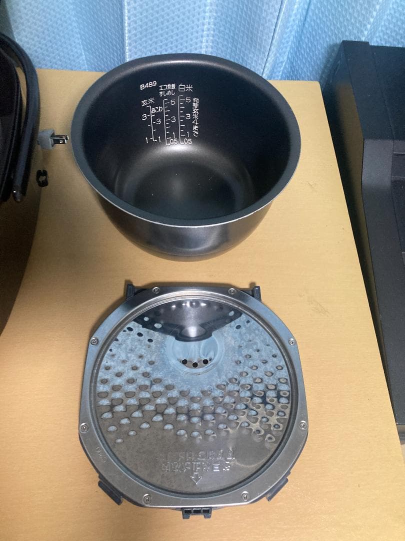 ★★2019 年製 Zojirushi NP-VZ10 炊飯器 5.5合★001