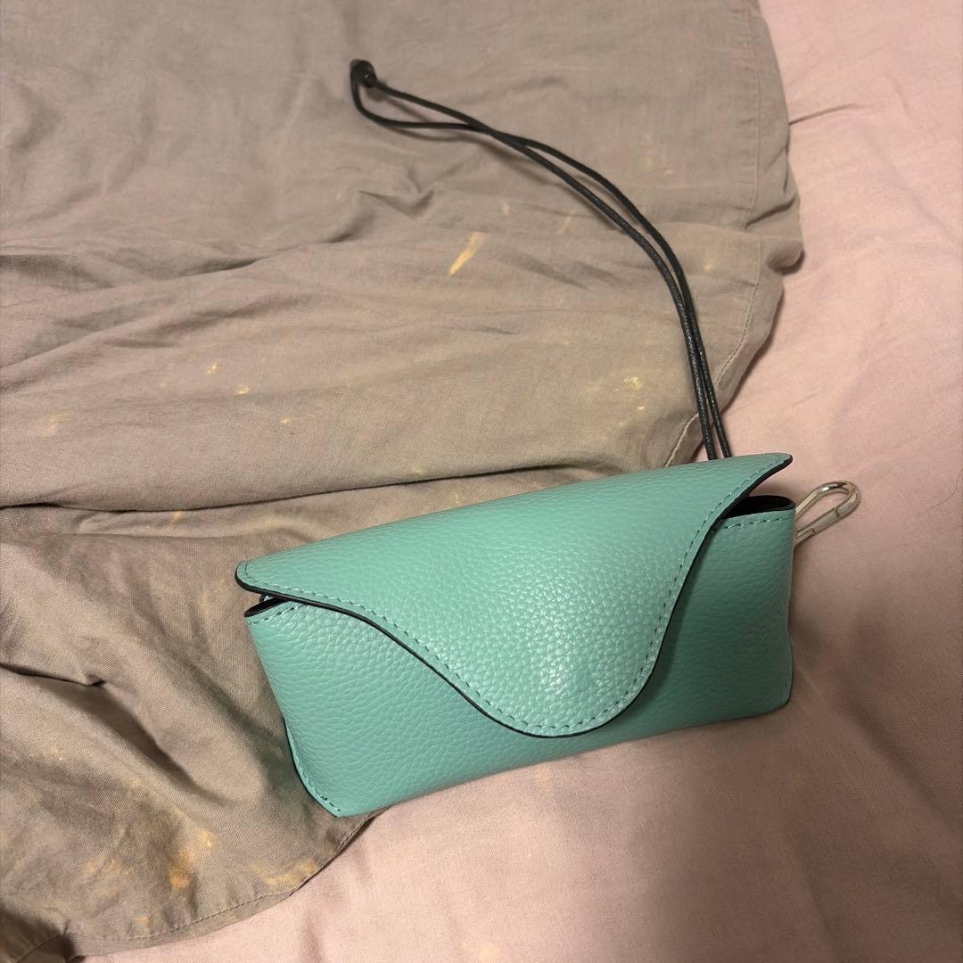 Loewe サングラス キャットアイ