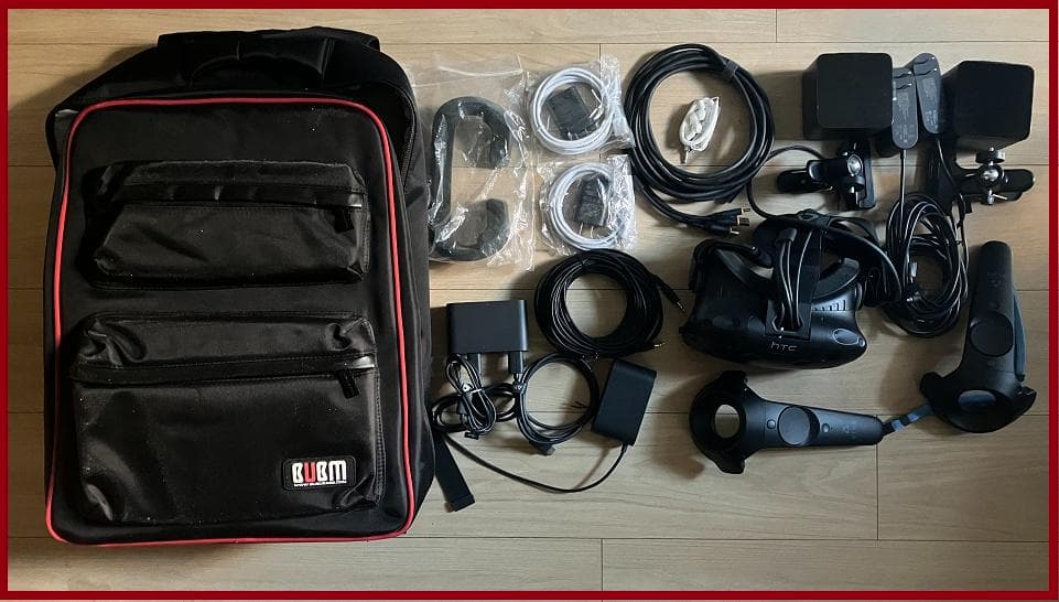 【初売り】HTC Vive VRヘッドセットとコントローラーセット　バッグ付き