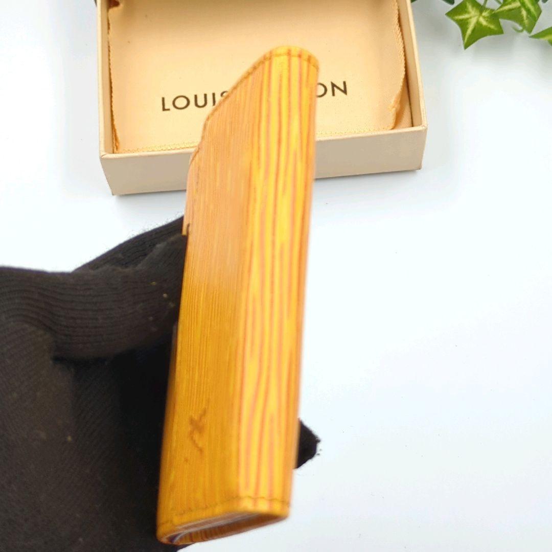 Louis Vuitton 　エピレザー 　名刺入れ　パスケース
